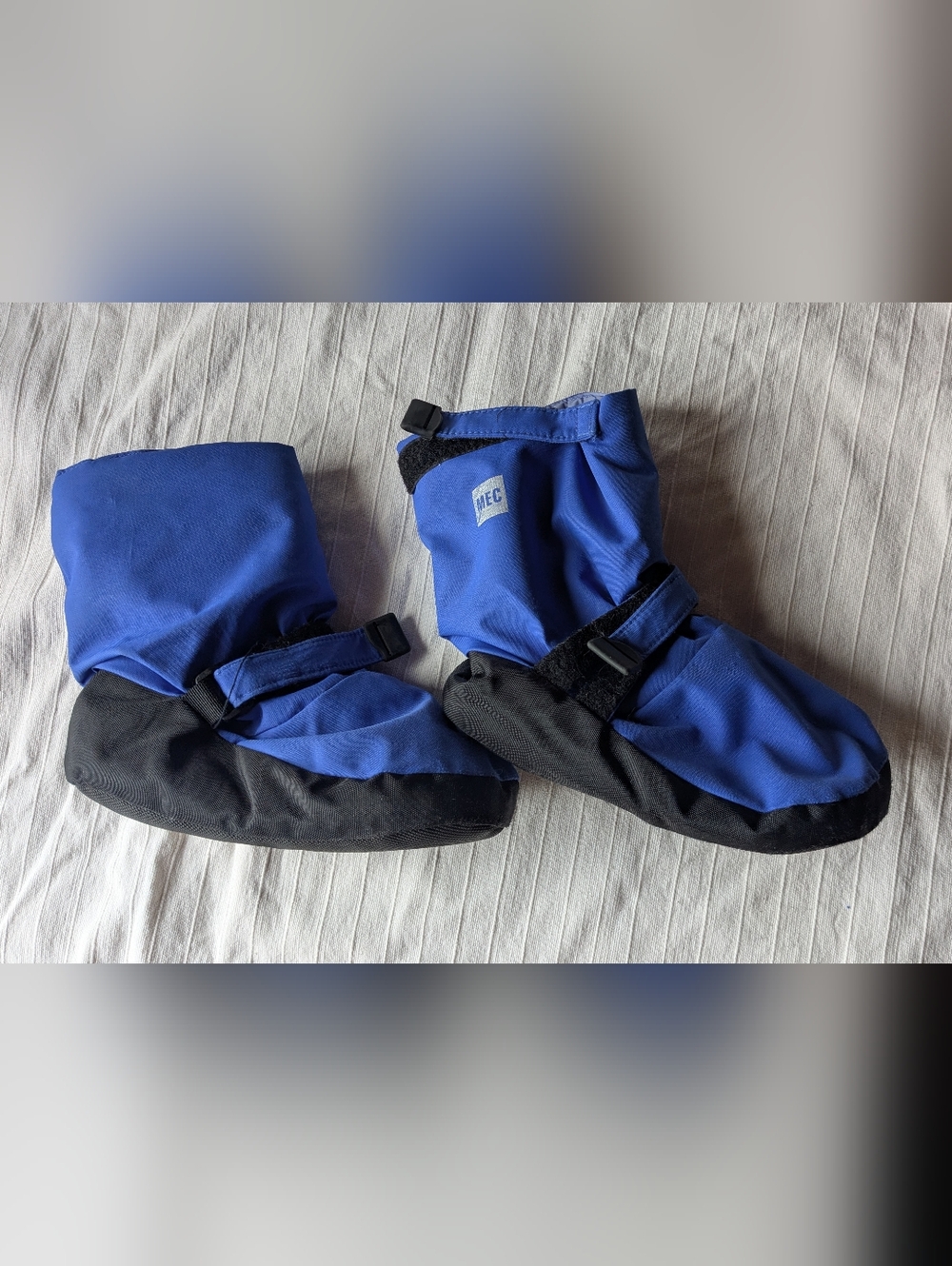 MEC hut booties kids slippers outside inside snow boots Blue purple extra large